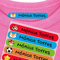 50 Etiquetas termoadhesivas personalizadas para marcar la ropa de los niños. Pegatinas para planchar, resistentes a lavadora y secadora. Tamaño 6 x 1 cm. (Paleta 1)
