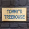 Personalised Treehouse Plaque/Sign/Gift Blue Text Playhouse Names Garden Den Home House Boys