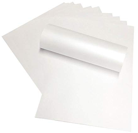 Doppelseitiges schneeweißes A4-Papier mit Perlglanz-Schimmer und einer Grammatur von 120 g/m², geeignet für Tintenstrahl- und Laserdrucker. (20 Blatt)