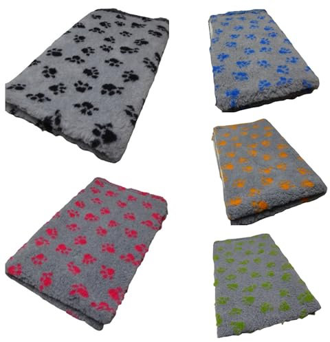 Krambambulishop.de Vet-Bed Softbed Dry-Bed Hundebett Hundedecke Vetbed Trockenbett rutschfest 22mm Florhöhe (Hellgrau + Orange Pfoten, 1m x 1,60m)