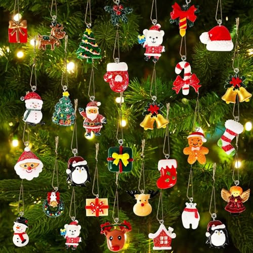 LATERN 36 Stück Weihnachts Miniatur Ornamente, 3CM Klein Harz Christbaumschmuck Schneemann Weihnachtsmann Elch Schneeflocke Hängende Dekoration für Weihnachtsbaum Kranz Fenster Kamin Feiertage Party