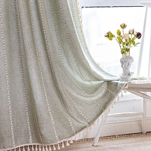 SASIGAYA Gardinen Boho Vintage Bestickte Vorhänge Grün Landhausstil Quasten Vorhang Baumwolle Leine Durchscheinend Verdunkelungsvorhänge mit Ösen für Modern Schlafzimmer Wohnzimme 132×274cm 2 Stück