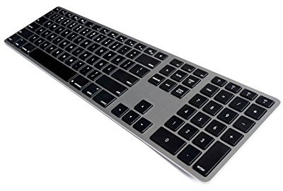 Matias FK418BTLB-DE Aluminum Wireless Tastatur mit Hintergrundbeleuchtung USB Keyboard Bluetooth 4.0 für Apple Mac OS QWERTZ Deutsch mit Flache Tasten und Zusätzlichem Ziffernblock, Space-Grey