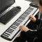 Piano à Clavier Flexible en Silicone, 61 Touches, Portable, Enroulable, avec 128 Tonalités, Rythme, Chansons de Démonstration pour Débutants en Déplacement
