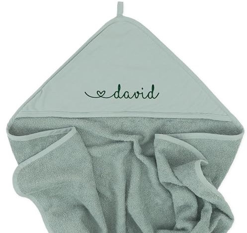 upstitch studio Grünes Baby und Kinder Kapuzenhandtuch mit Namen personalisiert (75x75 cm) für Jungen und Mädchen, Handtuch Baby, Handtuch Kind, Bestickt, aus 100% Baumwolle