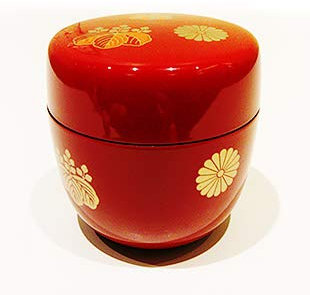 Nitto Sangyo Co., Ltd. Natsume - Caja de té Matcha Japonés (Rojo bermellón con decoratión Kodaiji Makie en Oro)