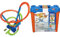 Hot Wheels HJT51 - Action Spirale Autorennbahn mit Crash-Zonen und Batterie-betriebenem Beschleuniger, enthält 1 Spielzeugauto & GGP93 - Track Builder Stunt Box, Spielzeug Autorennbahn