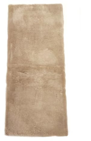 Leibersperger Felle Hochwertiger Lammfell Teppich - 140 x 60 cm – Auflage für Couch und Sessel - Besonders schonend für den Sessel - Multifunktional - Strapazierfähig – Sehr pflegeleicht (beige)