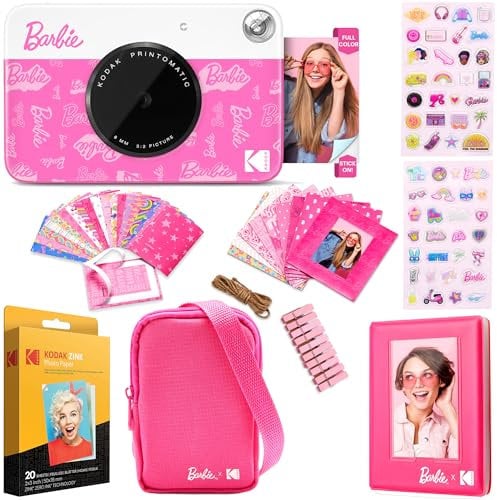 KODAK x Barbie Printomatic Fotocamera Digitale a Colori Bundle Regalo: Stile Firma + Custodia Barbie, Album Fotografico, Adesivi, Cornici Appese, 50 Adesivi e Carta Zink 20 Fogli, Pacchetto regalo