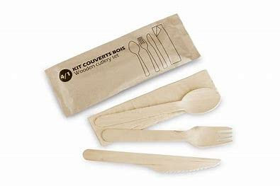 Kit Couverts Bois 4 en 1 Jetables | Lot de 100 Sachets Kraft Individuels | Fourchette, Couteau, Cuillère, Serviette | Bois Bouleau | Aucun Goût Ni Odeur | 100% Eco Responsable