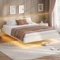 KIMENICH Bett 140 x 200 cm, Bettrahmen, Bett mit LED Beleuchtung, Schwebender visueller Effekt, Polsterbett, Bettgestell mit Lattenrost, bequem, für Schlafzimmer, Gästezimmer, PU weiß