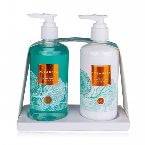 Accentra Handpflegeset OCEAN SPA auf einer Keramikablage, 290ml Handseife und 290ml Handlotion angereichert mit dem Duft Fresh Breeze - wiederbefüllbar