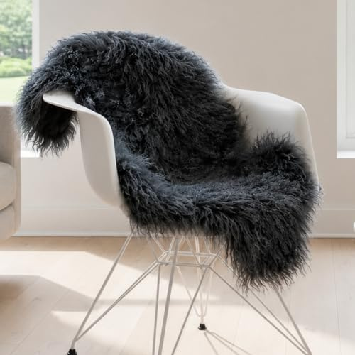 LIRA Deko Lammfell-Teppich 60×110 cm – echtes tibetisches Langhaar-Lammfell mit Lederrückseite, Fellteppich für Wohn- und Schlafzimmer, Dunkelgrau