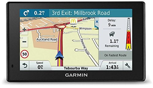 Garmin DriveSmart GPS mit lebenslangen Kartenaktualisierungen für Großbritannien, Irland — Live-Verkehr und integriertes WLAN