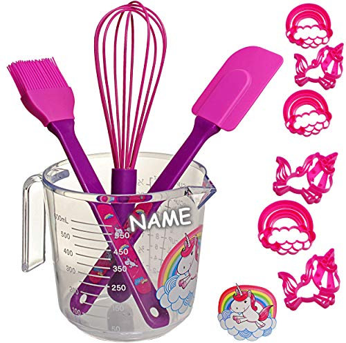 alles-meine.de GmbH 10 TLG. großes Backset/Keks & Plätzchen Ausstechformen - Einhorn & Regenbogen - inkl. Name - Ausstecher Schneebesen - Backpinsel - Teigschaber - Messbecher ..