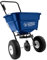 Charles Walters Equipment CW1500 - Spandiconcime per spargere fertilizzante e ghiaccio su prati, marciapiedi e vialetti, capacità 29,5 kg, 78,7 x 81,3 cm