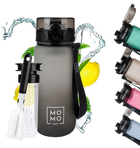 MOMO WAY Trinkflasche Tritan Wasserflasche Mit Früchtebehälter Wiederverwendbare Sportflasche Für Schule Gym Geschenk BPA-Frei 1-Klick Verschluss Grau Schwarz 600ml