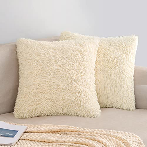 EMEMA Kissenbezüge Künstlich Weihnachten Pelz Kuschelkissen Fellkissen Sofakissen Dekorative Dekokissen Flauschig Kissenbezug Plüschkissen Kuschelig Couchkissen Kissen für Sofa 2er Set 45x45 cm Beige