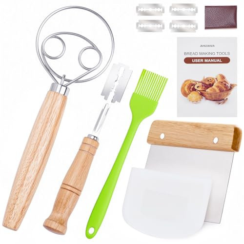 Dänischer Teigbesen mit Sauerteig-Ritzwerkzeug, Brotherstellwerkzeuge und Backzubehör, Knethaken, Niederländischer Schneebesen, Lamébrot, Bankschaber und Bürste für