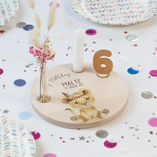 Nord-Kind personalisierter Kerzenteller aus Holz mit Motiv, Namen, Geburtstagskerzen & Zahlen 20cm Ø als Geschenk für Baby & Kinder personalisierter Geburtstagsteller als Geburtstagsdeko (Löwe 1)