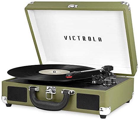 Victrola Tocadiscos portátil Vintage de Maleta con Bluetooth de 3 velocidades con Altavoces Integrados, Sonido de Audio Mejorado para Tocadiscos, Incluye lápiz Capacitivo Adicional, Verde Oliva, 1SFA