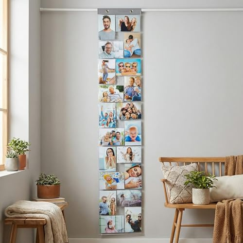 MIJOMA Fotovorhang mit Taschen für 20 Fotos 10x15 cm | Wand-Fotogalerie zum Aufhängen – Kartenvorhang Fotohalter mit Ösen – dekorativer Bilderhalter Transparent - 141 x 27 cm