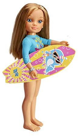Nancy - Une journée de Surf, Poupée avec Planche de Surf et néoprène pour garçons et Filles à partir de 3 Ans (Famosa 700015528)