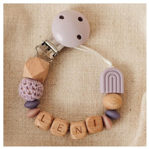 Storchenkind® – Liebevolles, handgemachtes Babyaccessoire, personalisiert mit Namen (lila)