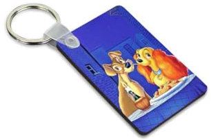 Porte-clé en bois La belle et le clochard dessin animé Lady and tramp chiens amour Ref 5