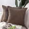 Madizz 2er Set kurzen Chenille Zierkissenbezüge weicher dekorativer Kissenbezug für Sofa, Schlafzimmer Kissenhülle Dunkelbraun 55x55 cm Quadrat
