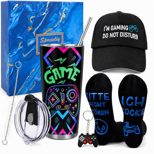 Gamer Geschenk für Männer - Cool Zocker Gaming Zubehör Geburtstag Geschenke | Geschenkset mit Schirmmütze Schlüsselanhänger Lustige Gam Socken & 20oz Thermoskanne, Geschenk für Weihnachten Freunde Jungen