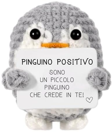 Pinguino Positivo© | Regalo Originale e Divertente | Idea Simpatica | Festa Bambini Ragazzi | Compleanno Bimba Bimbo| Decorazione Cameretta| Amigurumi Casa | Bambola Umoristica | Peluche Motivazionale