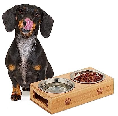 Relaxdays Futterstation Hund, erhöhte Hundebar, 2 Fressnäpfe, je 300 ml, Bambus & Edelstahl, Doppel Napfständer, Natur