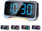 Mesqool LED Digitaler Uhr, Wecker Laut mit Nachtlicht, Wecker Kinder Mit Buntem Display, 5 Lautstärke Regelba, Netzbetrieben, Doppelalarm, Snooze, Wochenendmodus, USB/Type-C, DST, 12/24h