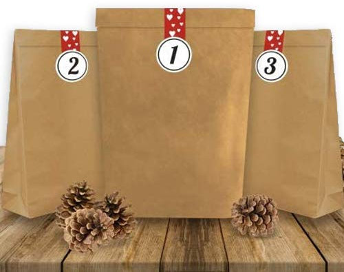 24 Adventskalender Kraftpapiertüten mit 24 Verschlussaufklebern „Herzen zum Advent“ und 24 Zahlenaufklebern