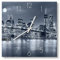 DEQORI Glasuhr | 30x30 cm | Motiv Vollmond über New York | ausgefallene leise Design Uhr aus Glas | Wanduhr für Wohnzimmer & Küche | Moderne Hingucker Uhr für die Wand