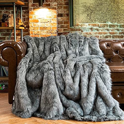 BATTILO HOME Faux Fur Throw Blanket Large Grey 150x200cm Luxury Fuzzy Warm Cozy Fluffy Fur Blanket for Bed, Sofa, Couch Home Decor