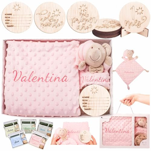 Olesea Manta Bebé Personalizada con Nombre Bordado+Placas Cumplemes +Dou Dou–Regalo Recién Nacido Niño o Niña – Cesta Canastilla Bebé Hecha a Mano – Regalos Originales