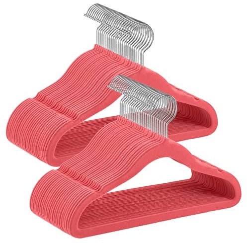 SONGMICS Kinderkleiderbügel, 50er Set Kleiderbügel Kinder, Baby-Kleiderbügel, Bügel Samt, 360° drehbarer Haken in Silber, platzsparend, rutschfest, für Kleiderschrank, erdbeerrot CRF027R05