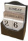 LELAMP Quadratischer Tischkalenderrahmen aus Holz im europäischen Stil, Retro, kreatives Wohnaccessoires, Holz-Tischkalender, permanenter Datumskalender