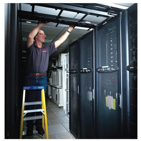 1 Anno di garanzia in loco EXT per (1) UPS facile 3M 80-120kVA UPS