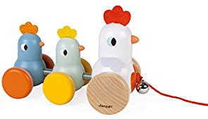 Janod - Henne mit Küken zum Ziehen aus Holz - Nachziehspielzeug - frühes Lernen für Kleinkinder - leise Rollen - fördert Motorik und Fantasie - FSC-zertifiziert - ab 18 Monaten, J08259