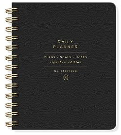 Fringe Stdio 877003 - Agenda giornaliera non datata, 160 pagine, rilegatura a spirale con anelli intrecciati, colore nero standard SE