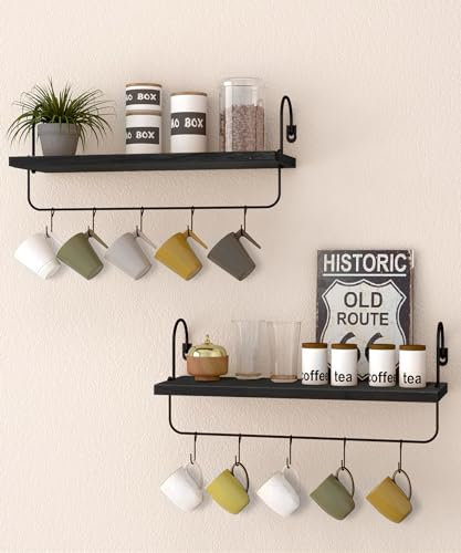 Petrala Holz Wandregal Kaffeebar Küchenregal 2er Set, Wandboard mit Handtuchhalter Haken Rustikale Vintage Industrial Design Deko Hängeregale für Badezimmer Wohnzimmer Tassenregal Schwarz