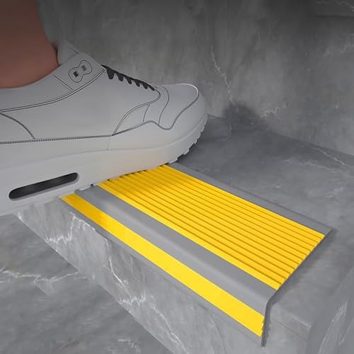 Treppenkantenprofil Vinyl Rutsch Treppenkante Kantenschutz Selbstklebend Treppenkantenschutz Safety Antirutsch-Profil Winkelprofil Vinyl Bodenleisten für Treppen PVC Kunststoff Eckenschutz Anti ( Colo