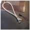 Hrlace Handy Lanyard Universal Strass Handykette Handgelenkband Glitzer Strass Kristall Telefon Lanyard zum Umhängen Handyband Handschlaufe Lanyard mit Patch für alle Smartphone Handgelenk Silber