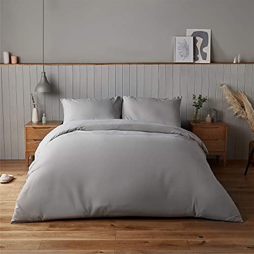 Silentnight Supersoft Duvet Set - Cosy & Comfortable Delicate Touch - Luxurious Easy Care Microfibre with Button Fastening - Stylish & Modern Duvet Quilt Cover + Pillowcase Bed Set, Single, Grey
