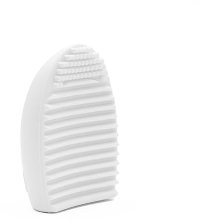 Intirilife Pinsel Reiniger aus Silikon in Weiß - 7.3 x 5.5 x 3 cm - Make Up Pinsel Reinigung Kosmetik Pinsel Reinigungsmatte Pad für Makeup Pinsel und Schwämmchen
