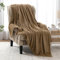MIULEE Kuscheldecke Fleecedecke Flanell Decke Pompoms Einfarbig Wohndecken Couchdecke Flauschig Überwurf Mikrofaser Tagesdecke Sofadecke Blanket Für Bett Sofa Schlafzimmer Büro 130x150 cm Kamel