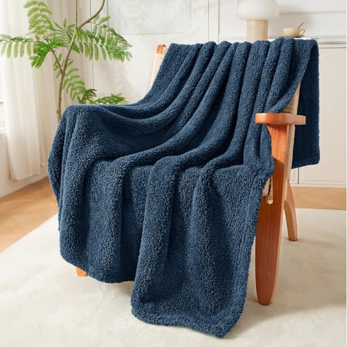 Exclusivo Mezcla Fleece Throw Blanket for Sofa Couch, Soft Lightweight and Fluffy Bed Blankets, Suitable for All Seasons, 127x152 CM, Navy Blue